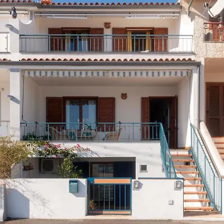 Welcomely - Terrace By The Sea - Apartment *