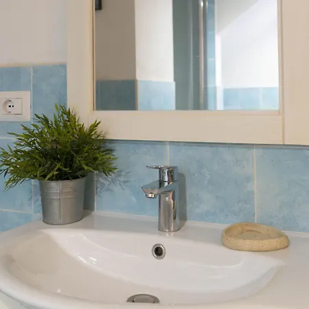 Welcomely - Terrace By The Sea - Apartment